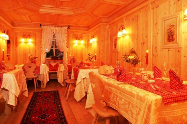 Hotel Corona Krone Selva di Val Gardena Exteriör bild