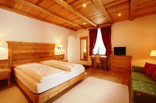 Hotel Corona Krone Selva di Val Gardena Exteriör bild