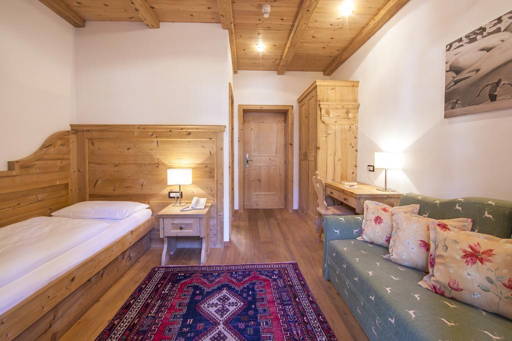 Hotel Corona Krone Selva di Val Gardena Exteriör bild