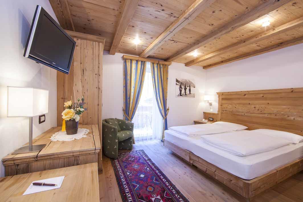 Hotel Corona Krone Selva di Val Gardena Rum bild